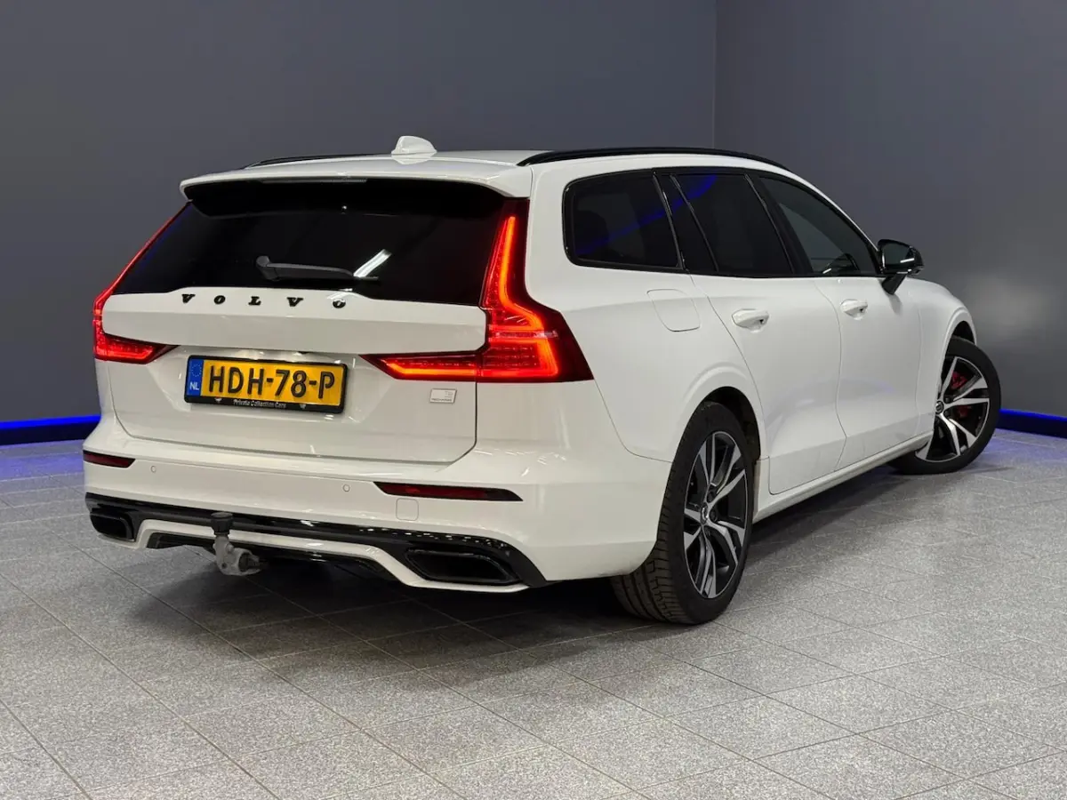 2.0 T6 Recharge AWD R-Design 360|Trekhaak|H/K|HeadUp|Pano
