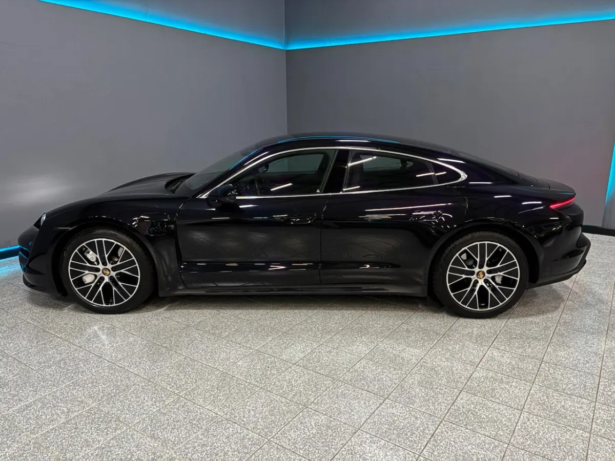 Turbo 93 kWh Pano|Bose