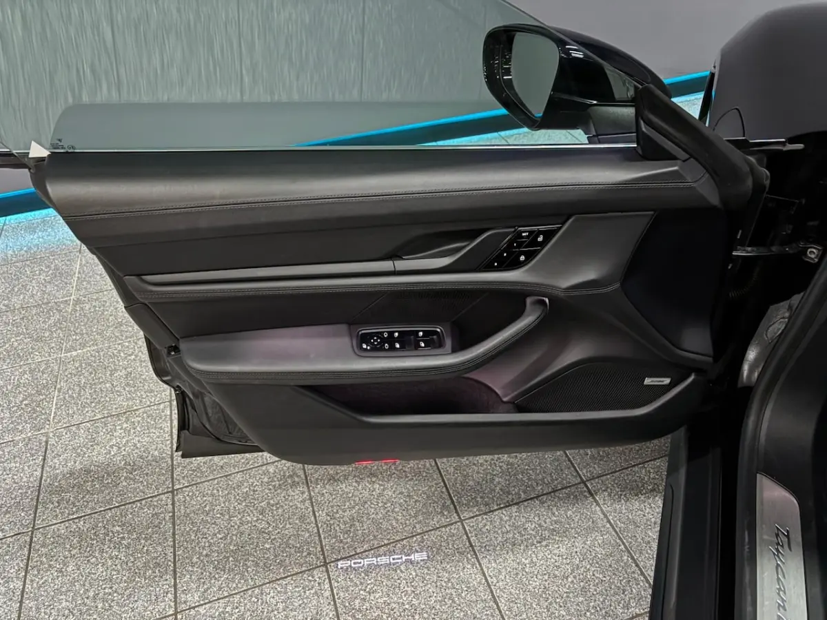 Turbo 93 kWh Pano|Bose