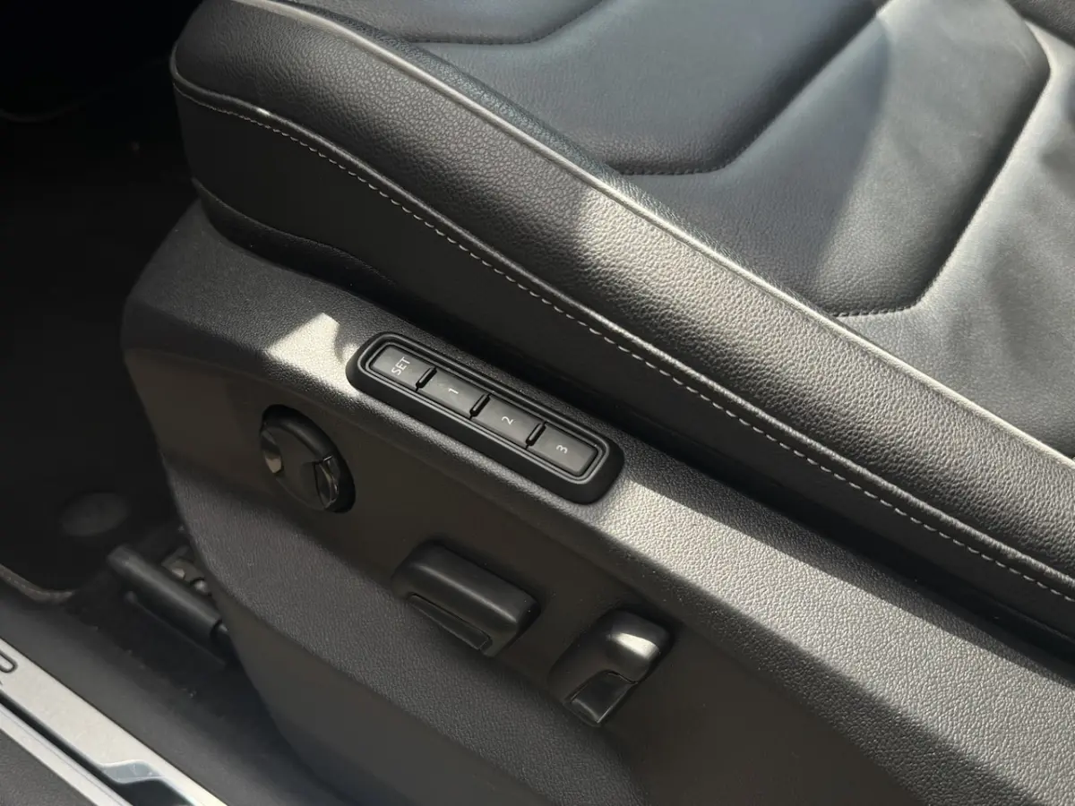 1.5 TSI R-Line 150 pk Elektr Leder, Panoramadak, BTW