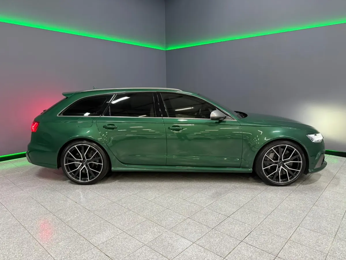 performance 4.0 TFSI quattro Pro Line Plus | Exclusive | Kera