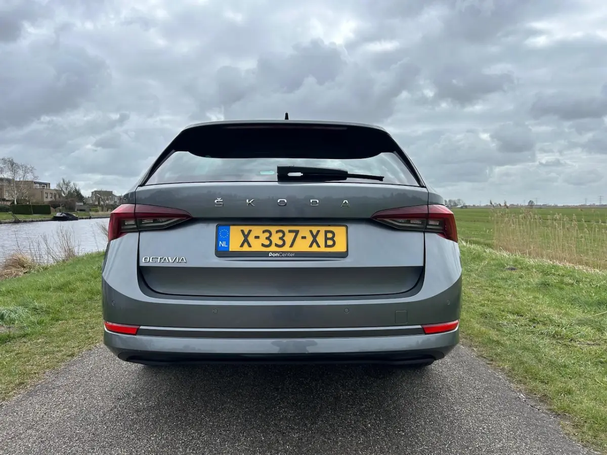 1.0 TSI Business Edition Plus Elec. Trekhaak / Stuur/Stoel verwarming
