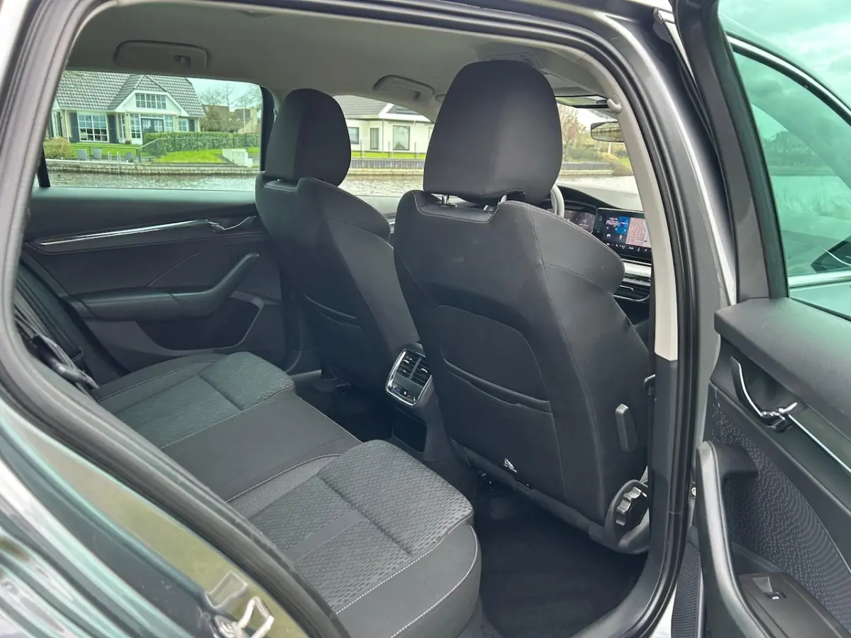 1.0 TSI Business Edition Plus Elec. Trekhaak / Stuur/Stoel verwarming