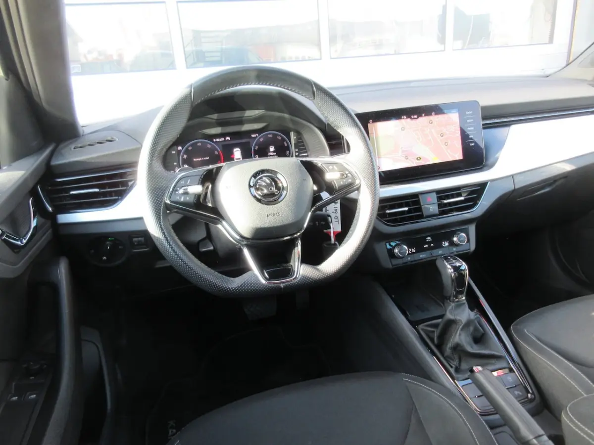 1.0 TSI Sport Business / Carplay / PDC / Navi