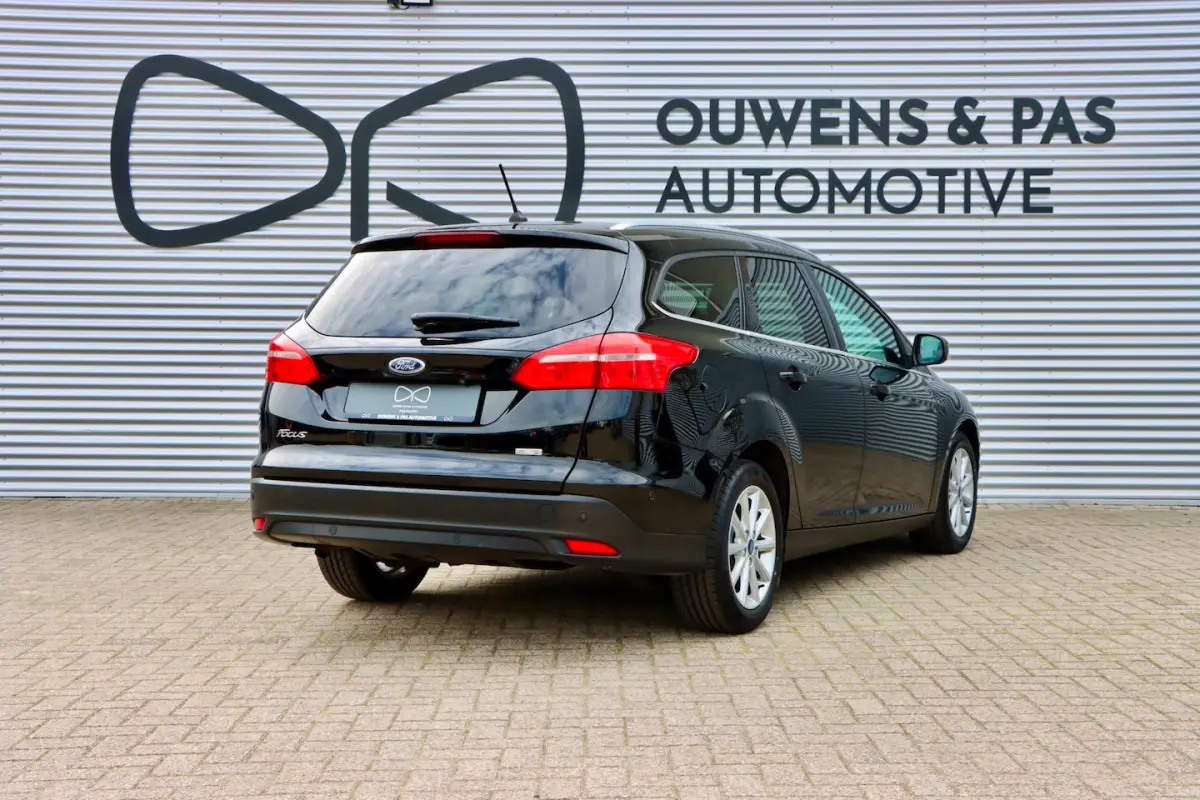 1.0 EcoBoost Titanium Business | CARPLAY | CAMERA | AUTOMAAT | NAVIGATIE