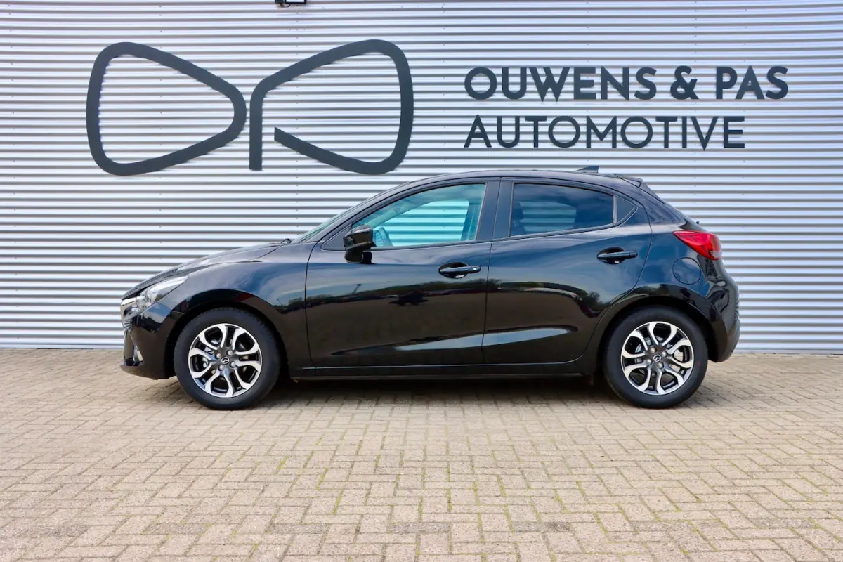 2 1.5 Skyactiv-G TS+ AUTOMAAT | NAVIGATIE | 2E EIGENAAR | AIRCO | STOELVERWARMING