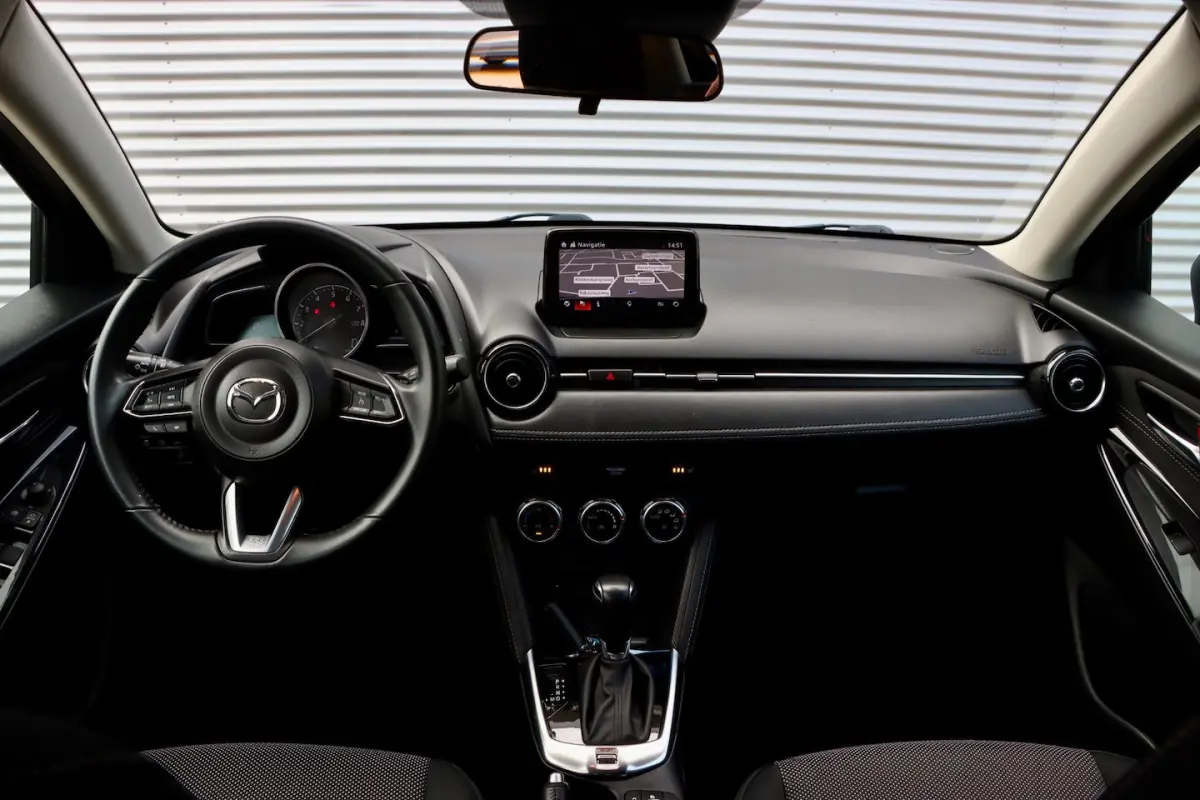 2 1.5 Skyactiv-G TS+ AUTOMAAT | NAVIGATIE | 2E EIGENAAR | AIRCO | STOELVERWARMING