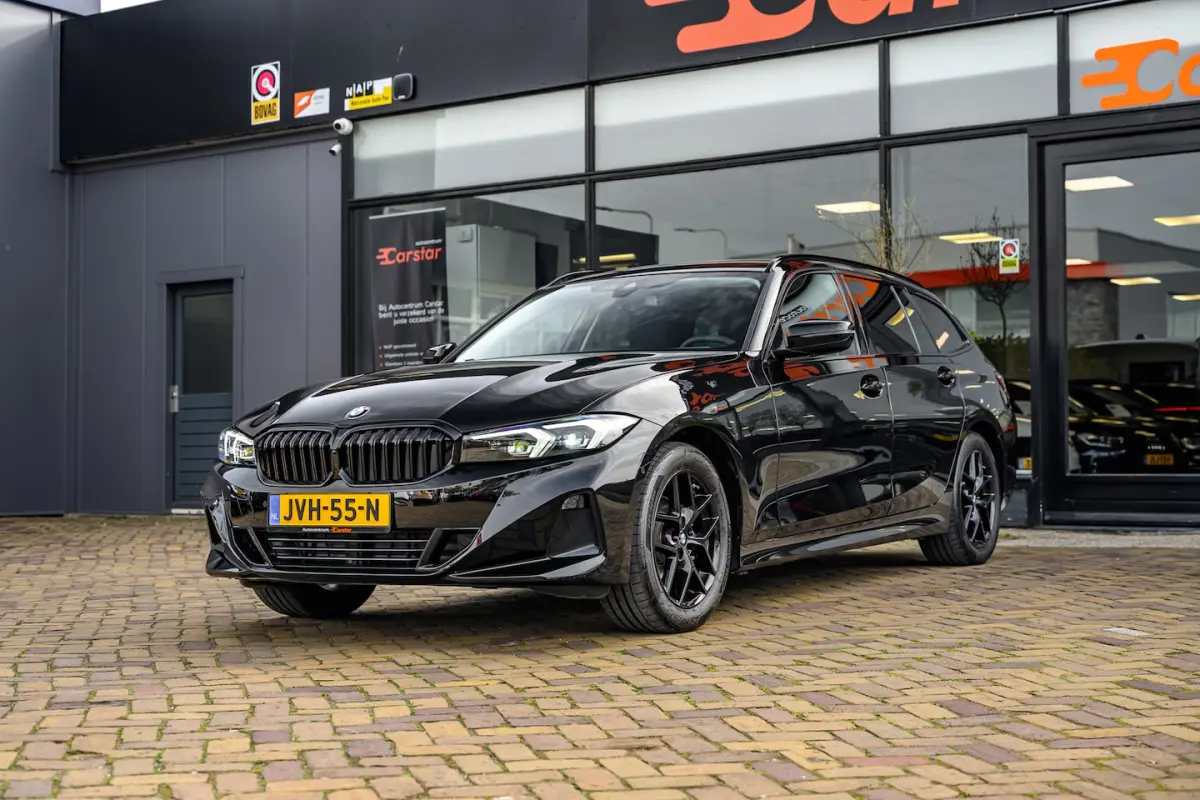 318i High Executive|Led|Car-Play|trekhaak