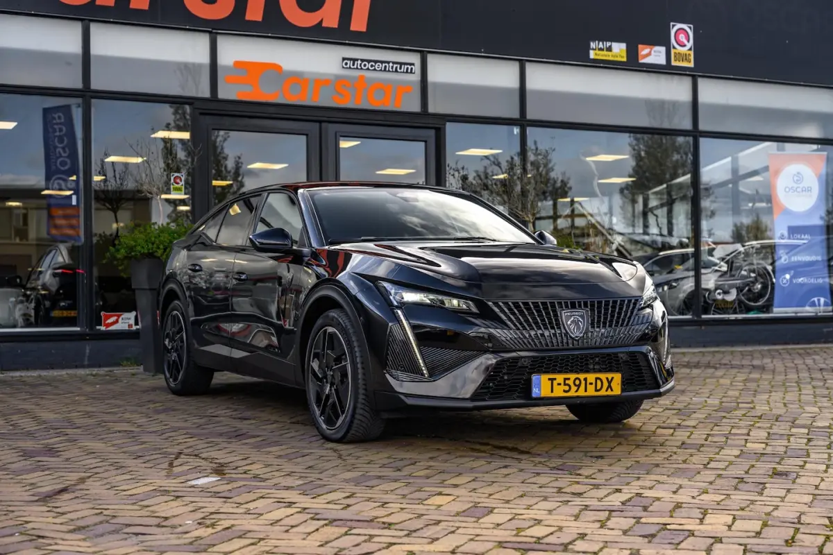 1.6 HYbrid GT 180 EAT8|Car-Play|Camera|191 PK