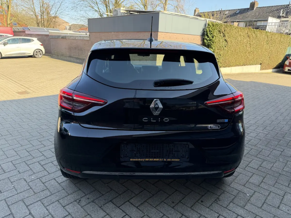 1.6 E-Tech Hybrid 140 Intens