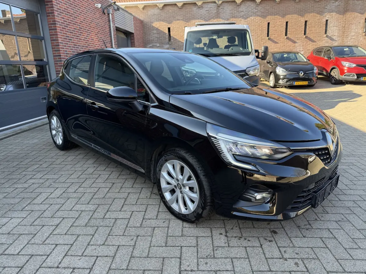 1.6 E-Tech Hybrid 140 Intens