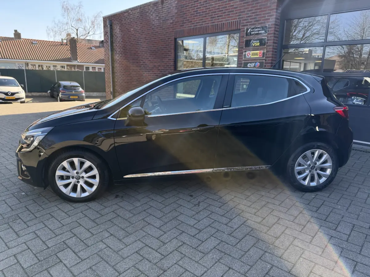 1.6 E-Tech Hybrid 140 Intens