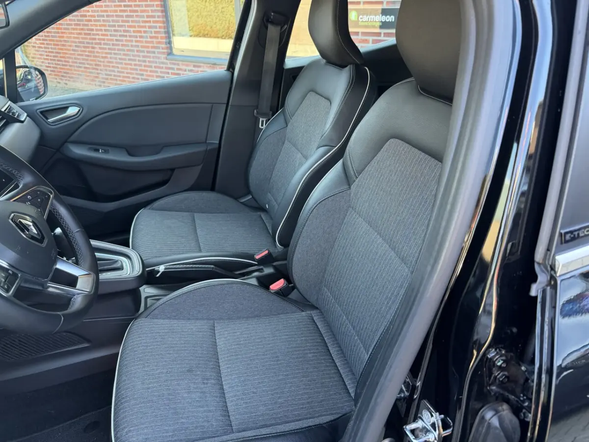 1.6 E-Tech Hybrid 140 Intens
