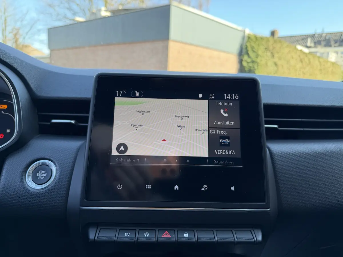 1.6 E-Tech Hybrid 140 Intens