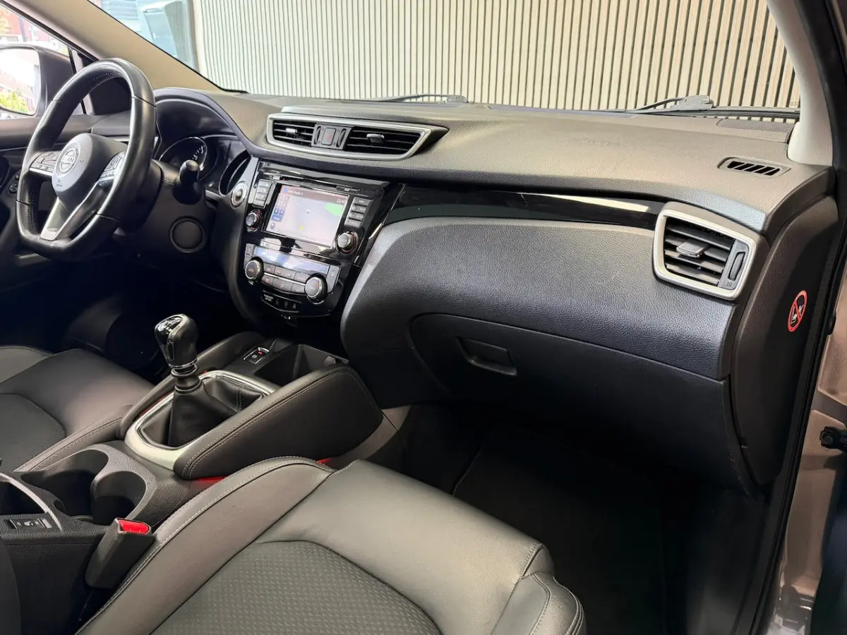 1.2 N-Connecta PANORAMADAK CAMERA PDC LEDER KEYLESS-GO STOELVERWARMING LANE ASSIST START/S