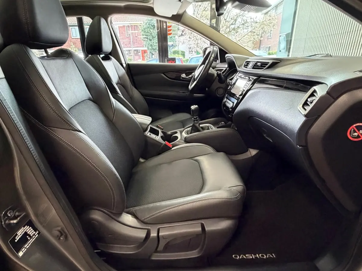 1.2 N-Connecta PANORAMADAK CAMERA PDC LEDER KEYLESS-GO STOELVERWARMING LANE ASSIST START/S