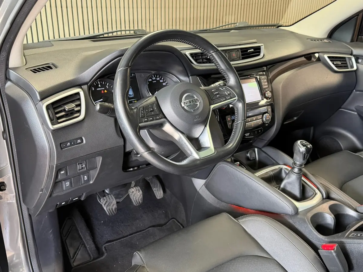 1.2 N-Connecta PANORAMADAK CAMERA PDC LEDER KEYLESS-GO STOELVERWARMING LANE ASSIST START/S