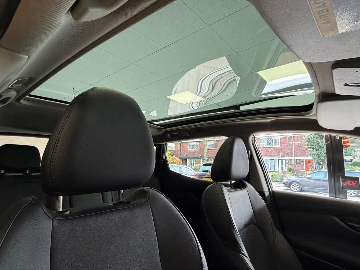 1.2 N-Connecta PANORAMADAK CAMERA PDC LEDER KEYLESS-GO STOELVERWARMING LANE ASSIST START/S