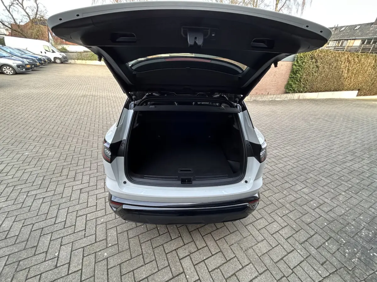 1.2 E-Tech full hybrid 200 techno/Pack winter