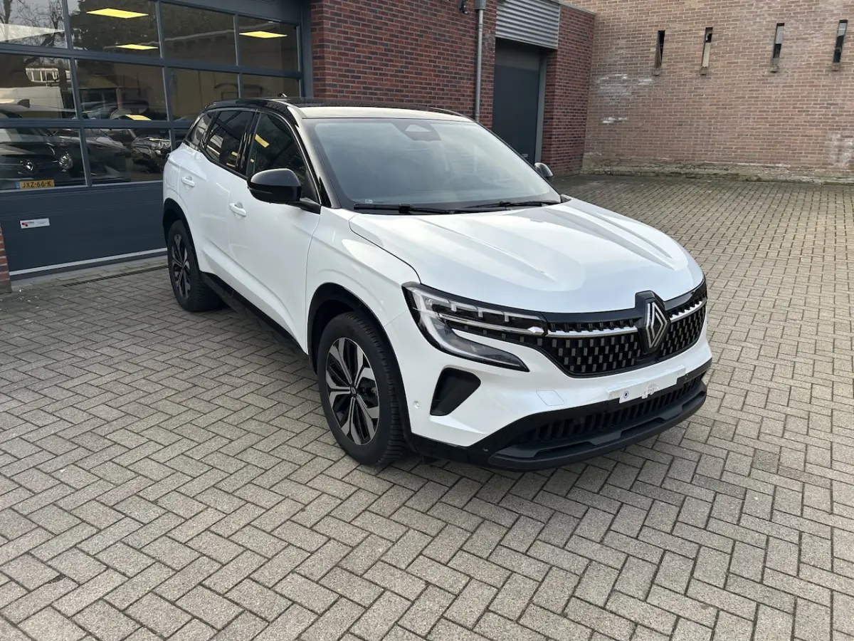 1.2 E-Tech full hybrid 200 techno/Pack winter