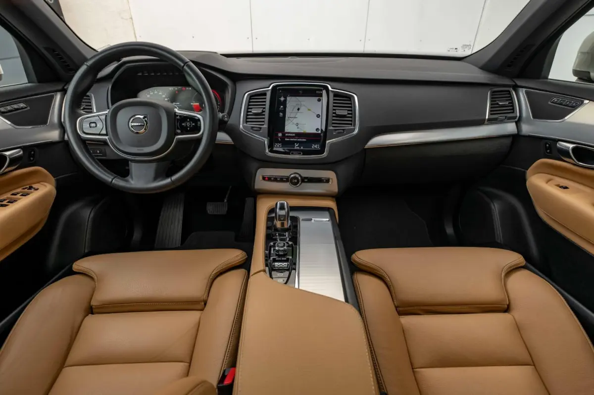 2.0 T8 Twin Engine AWD Inscription|PANO|LEDER|CAMERA|CARPLAY