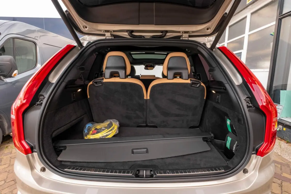 2.0 T8 Twin Engine AWD Inscription|PANO|LEDER|CAMERA|CARPLAY