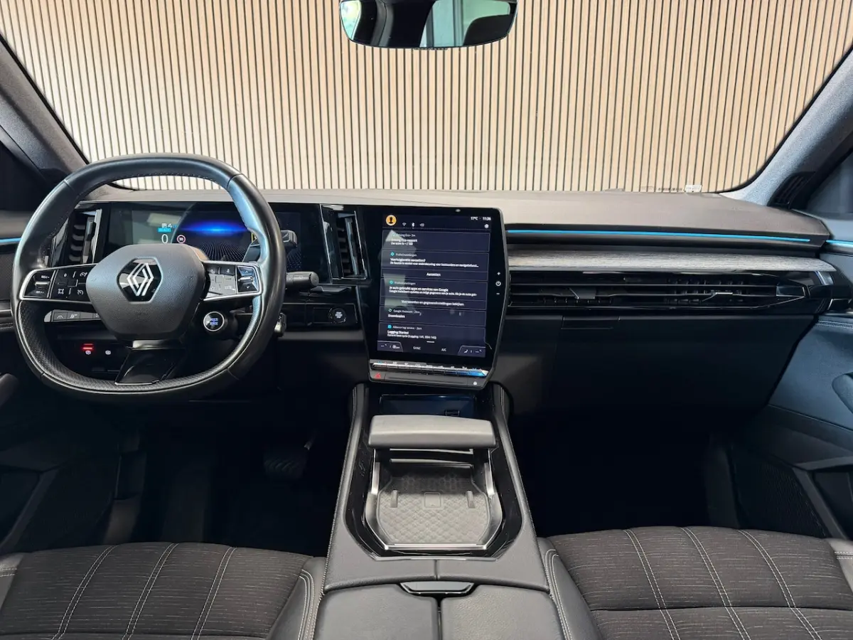 1.2 E-Tech full hybrid 200 techno AUT. APPLE CARPLAY CAMERA CRUISE PDC VIRTUAL COCKPIT