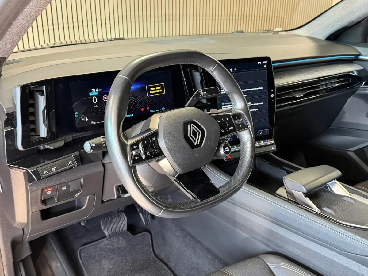 1.2 E-Tech full hybrid 200 techno AUT. APPLE CARPLAY CAMERA CRUISE PDC VIRTUAL COCKPIT