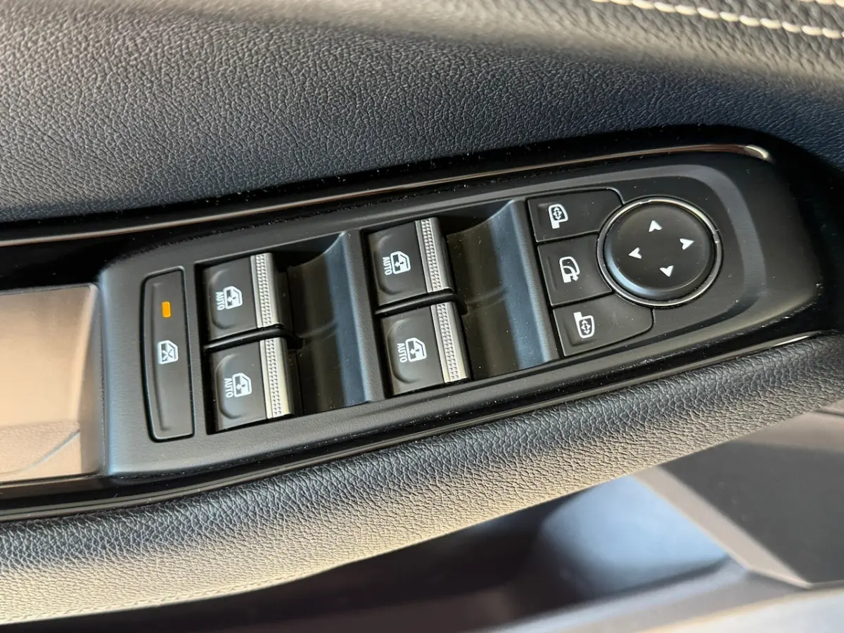 1.2 E-Tech full hybrid 200 techno AUT. APPLE CARPLAY CAMERA CRUISE PDC VIRTUAL COCKPIT