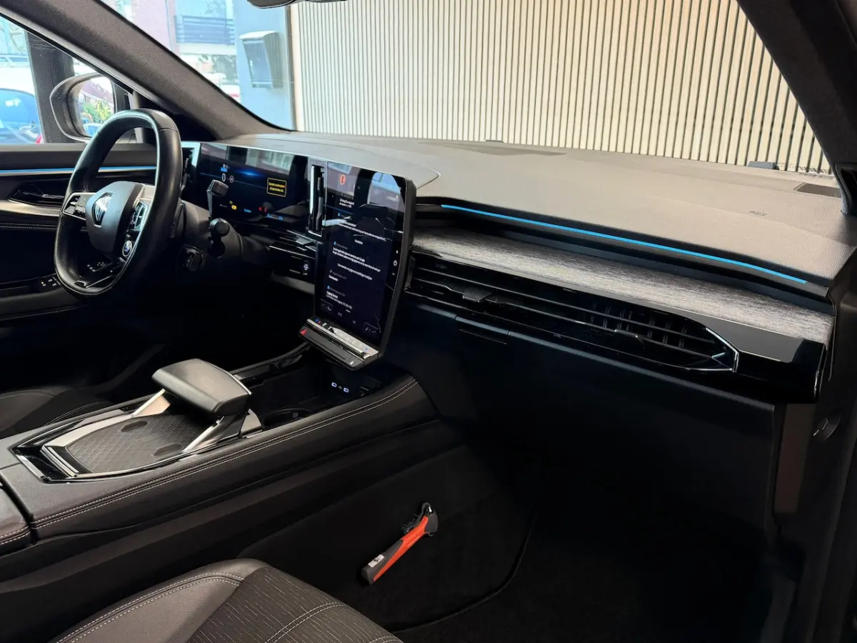 1.2 E-Tech full hybrid 200 techno AUT. APPLE CARPLAY CAMERA CRUISE PDC VIRTUAL COCKPIT