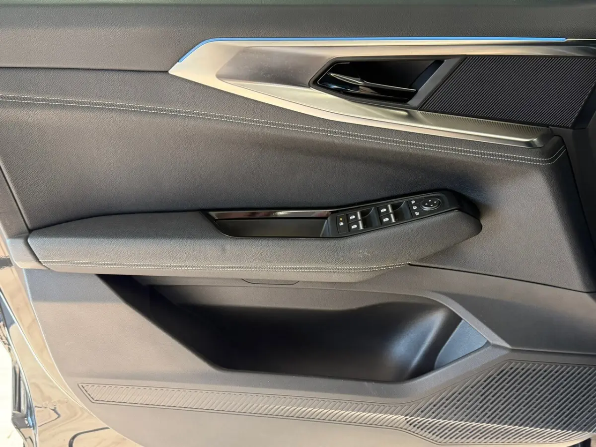 1.2 E-Tech full hybrid 200 techno AUT. APPLE CARPLAY CAMERA CRUISE PDC VIRTUAL COCKPIT