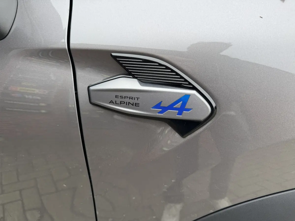 1.6 E-Tech full hybrid 145 esprit Alpine PANODAK/ HARMAN EN KARDON/ADAPTIEVE CRUIS CONTROL