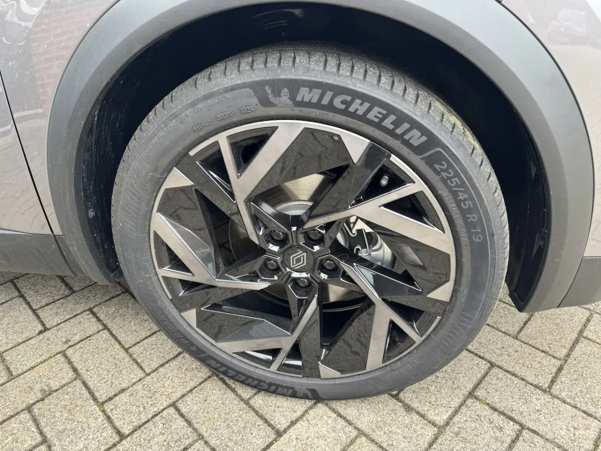 1.6 E-Tech full hybrid 145 esprit Alpine PANODAK/ HARMAN EN KARDON/ADAPTIEVE CRUIS CONTROL