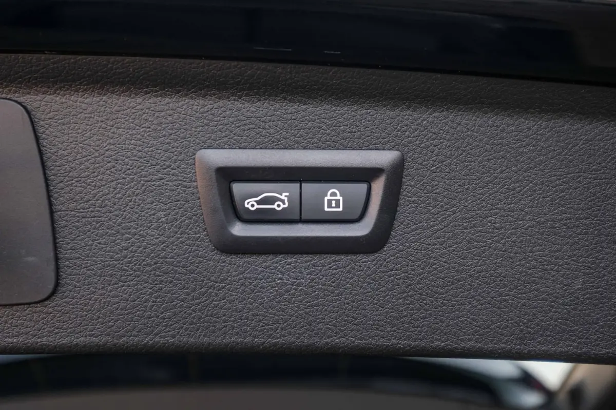 218i Business Edition Plus|M-Sport|Leer|Navi|
