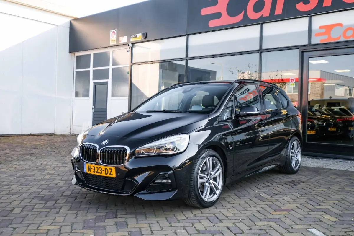 218i Business Edition Plus|M-Sport|Leer|Navi|