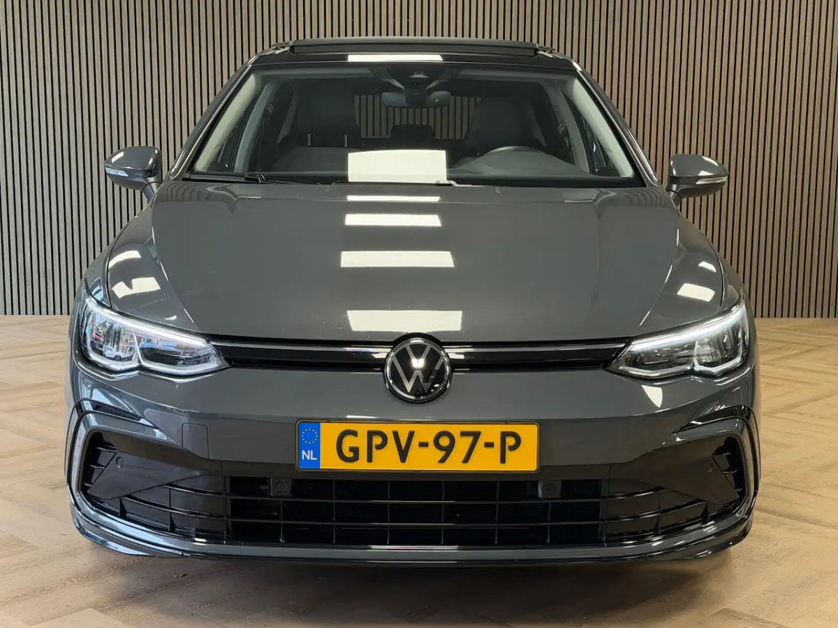 2.0 TDI R-Line Business AUT. PANO TREKHAAK ACC PDC VOOR EN ACHTER CAMERA NAVI STOELVERWAMI