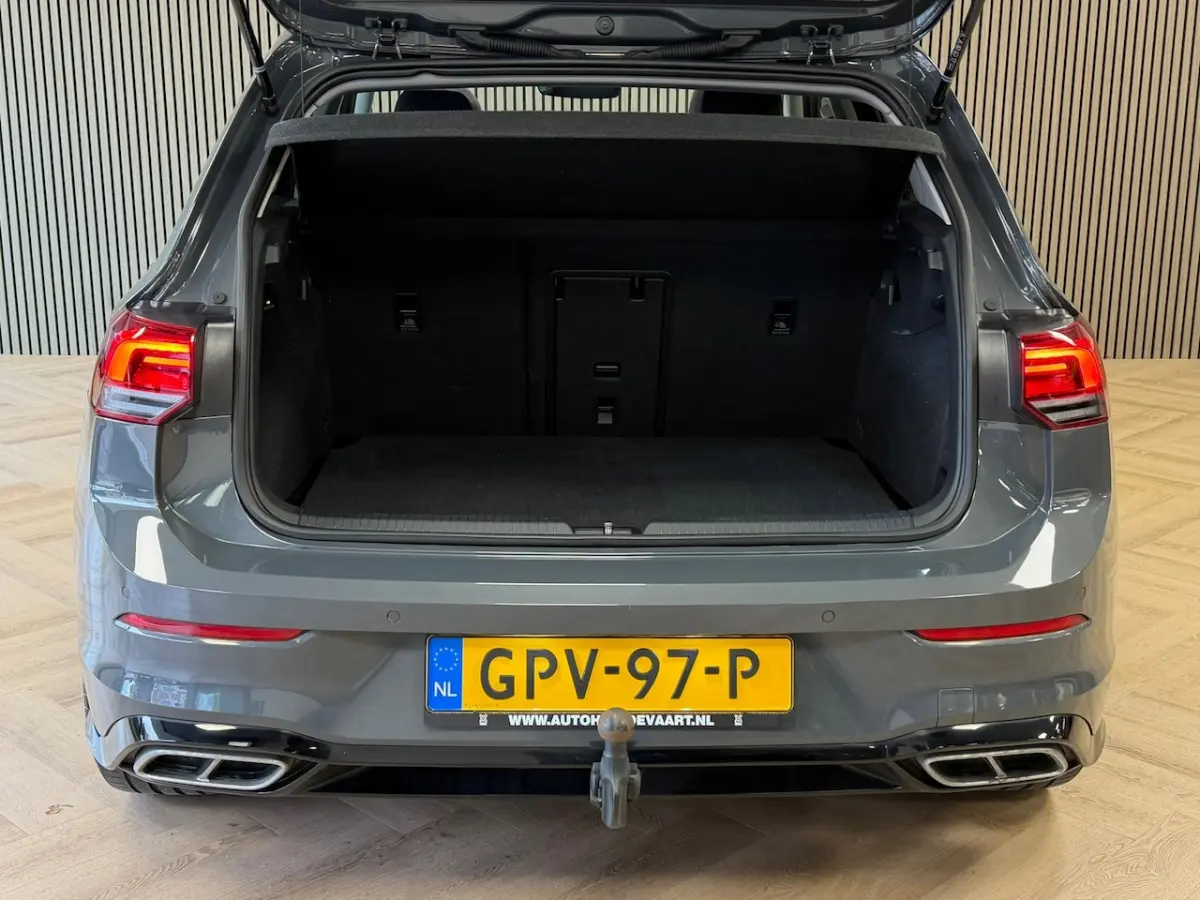 2.0 TDI R-Line Business AUT. PANO TREKHAAK ACC PDC VOOR EN ACHTER CAMERA NAVI STOELVERWAMI