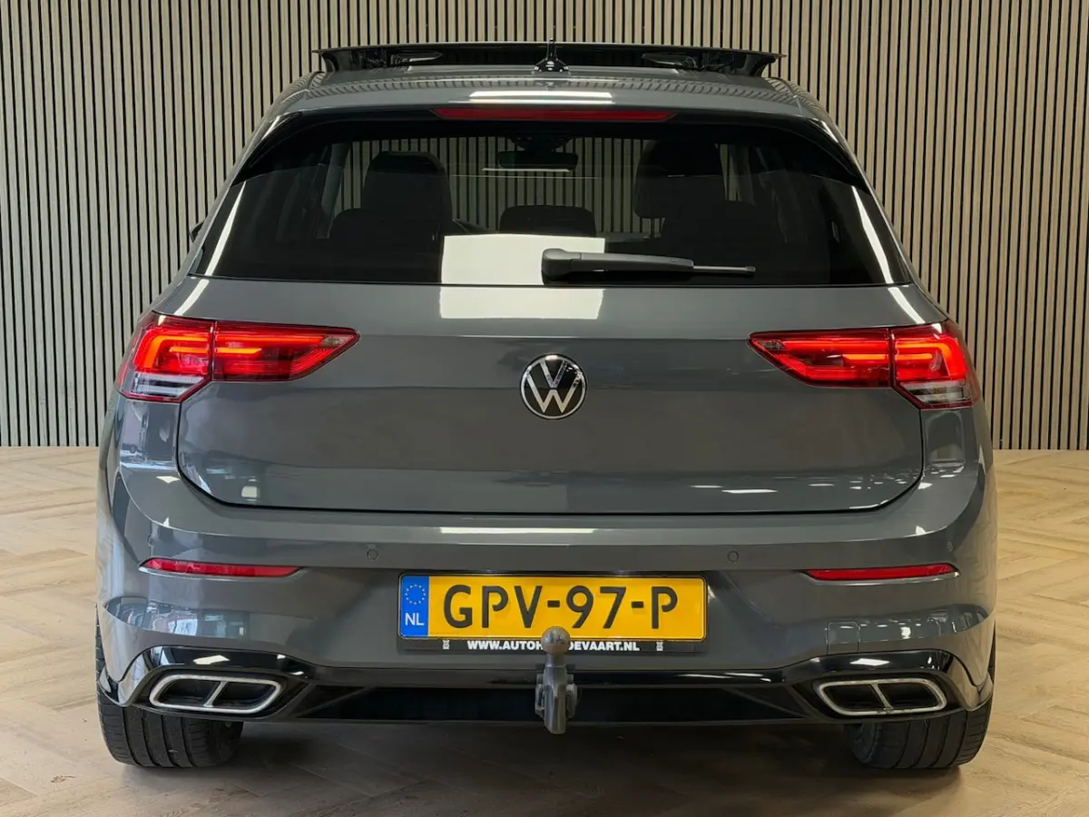 2.0 TDI R-Line Business AUT. PANO TREKHAAK ACC PDC VOOR EN ACHTER CAMERA NAVI STOELVERWAMI