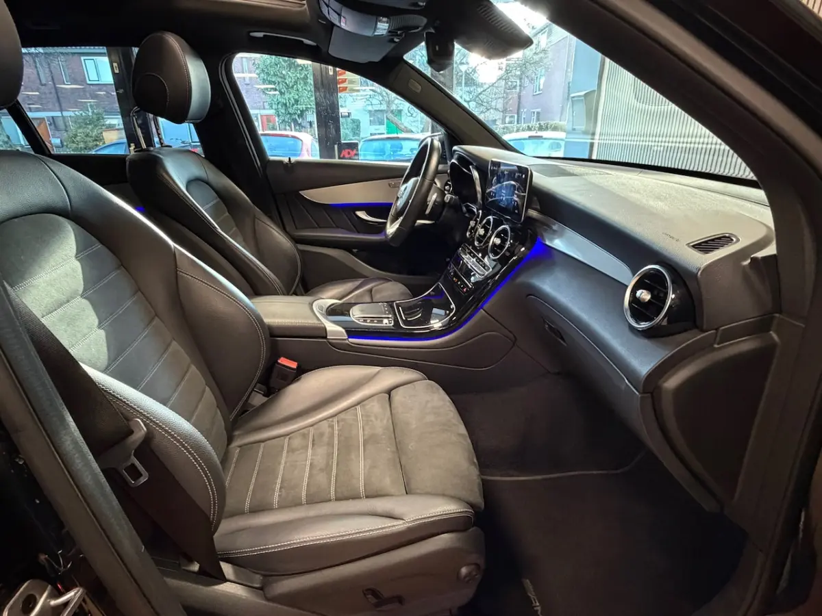 200 4MATIC Premium Plus AUT PANORAMADAK TREKHAAK NAVIGATIE CAMERA SFEERVERLICHTING STOELVE