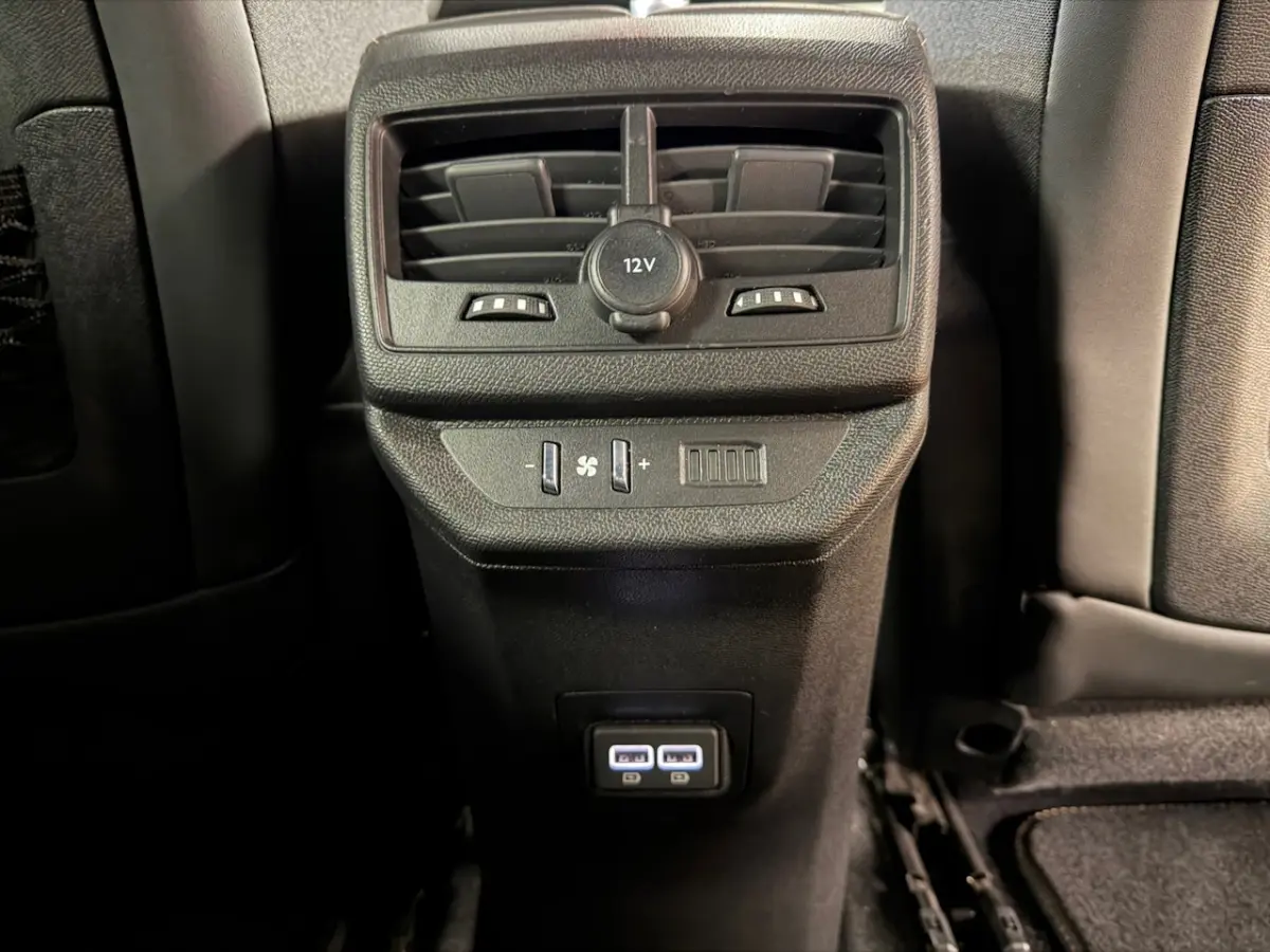 1.2 PureTech GT 7 PERS. NAVIGATIE CAMERA APPLE CARPLAY PDC KEYLESS-GO LANE-ASSIST USB