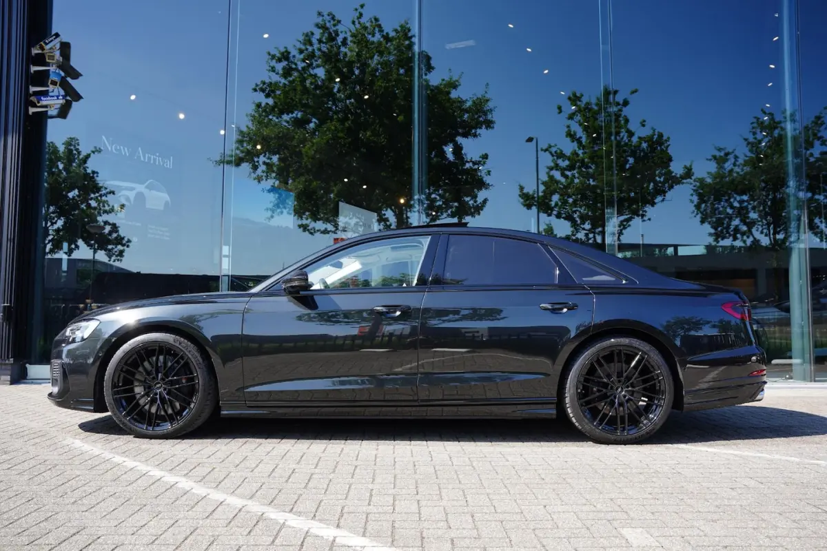 4.0 TFSI Quattro / BTW / B&O / Individual / ABT