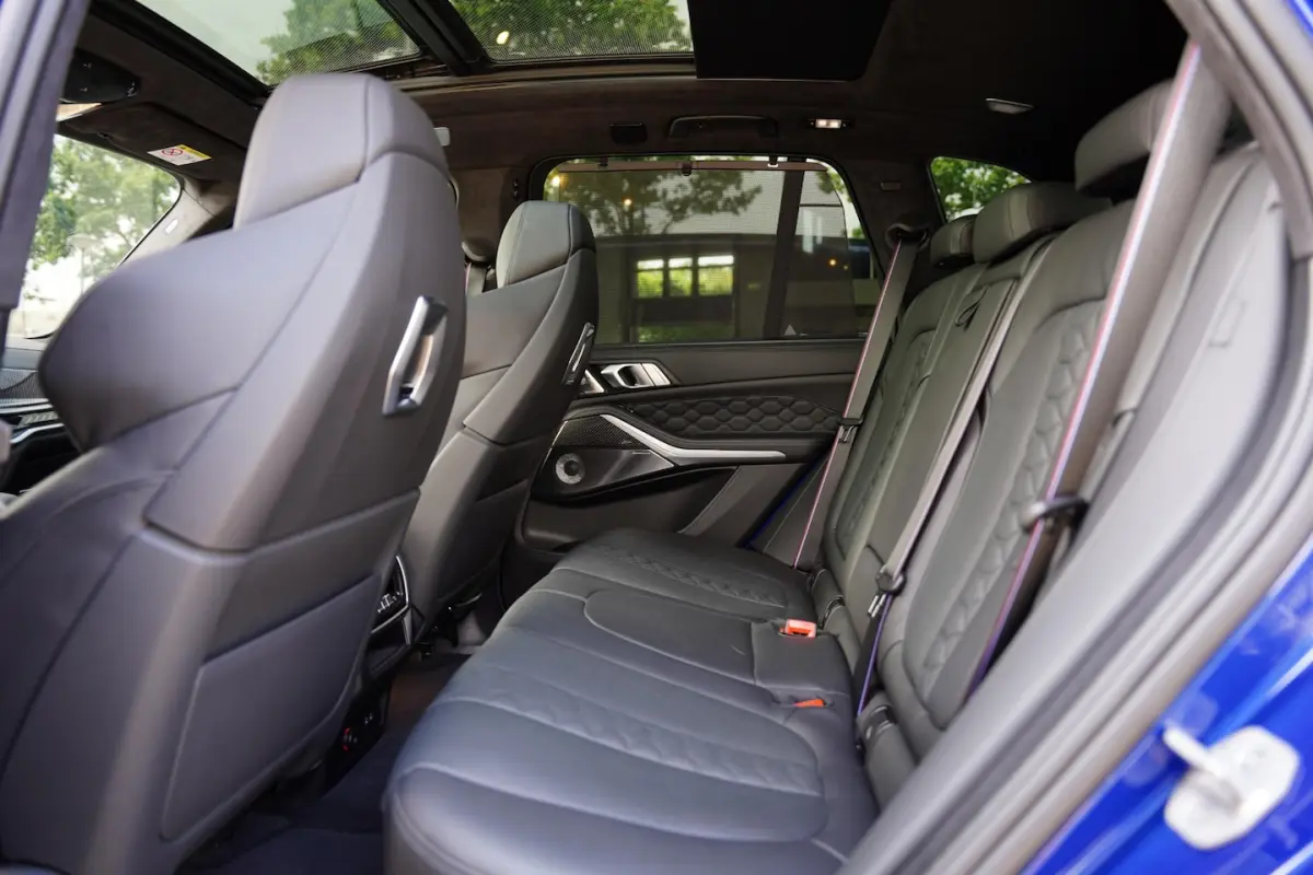M Competition / NL-Auto / Bowers & Wilkins / Skylounge / Massage Stoelen
