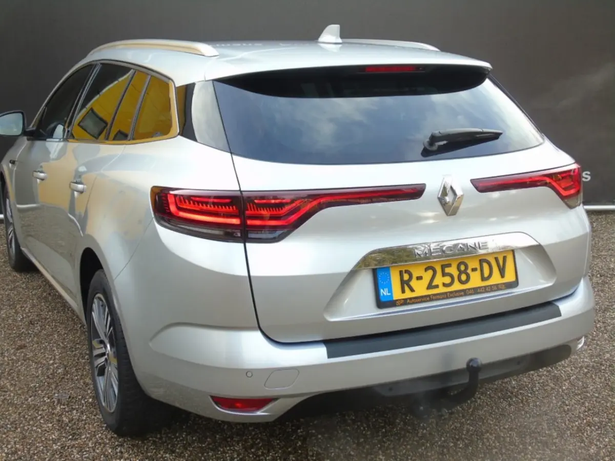 Megane 1.3TCE 140PK Intens Automaat - 2022 - 111DKM - Navi
