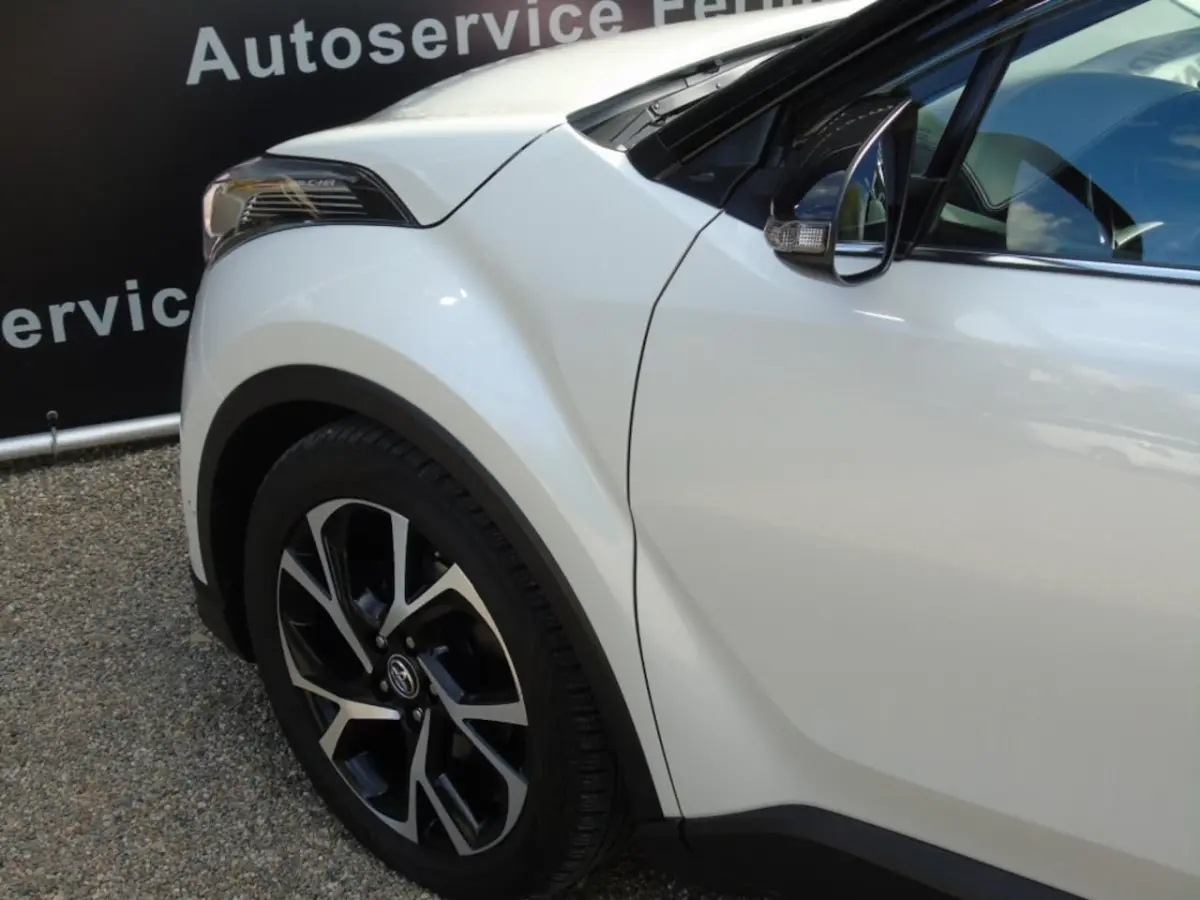 1.8i Hybride Edition - 2019 98DKM - Navi - Camera- Two Tone