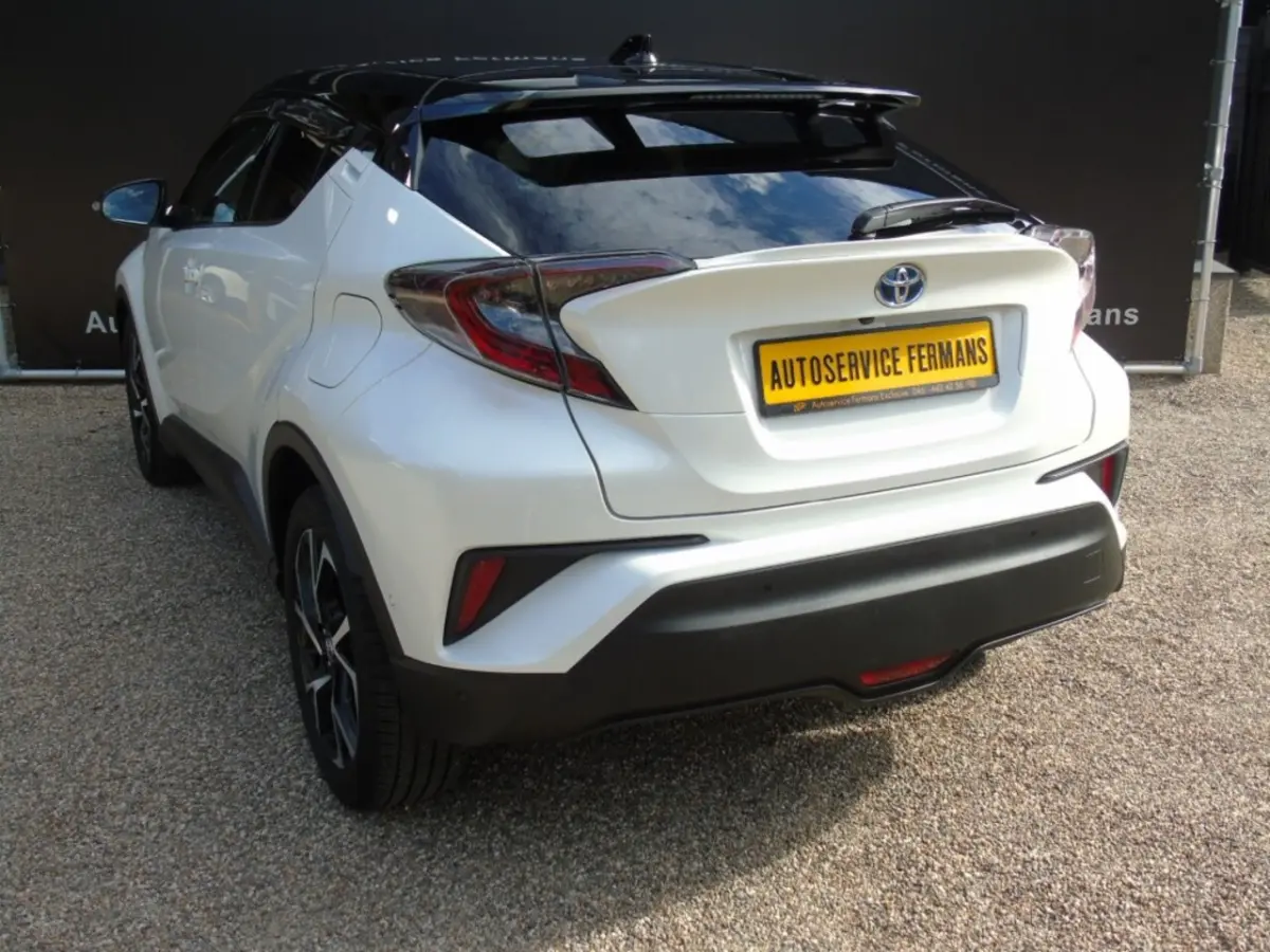 1.8i Hybride Edition - 2019 98DKM - Navi - Camera- Two Tone