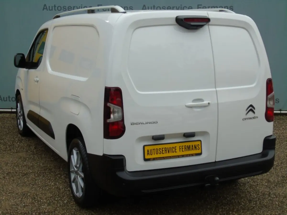 Berlingo 2L Lang 1.5 130PK - Navi - PDC - 360 Camera - Bomvoll