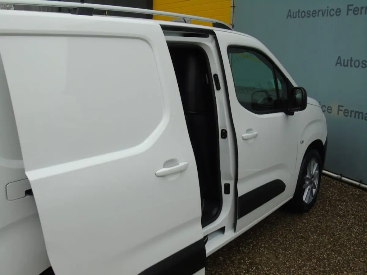 Berlingo 2L Lang 1.5 130PK - Navi - PDC - 360 Camera - Bomvoll