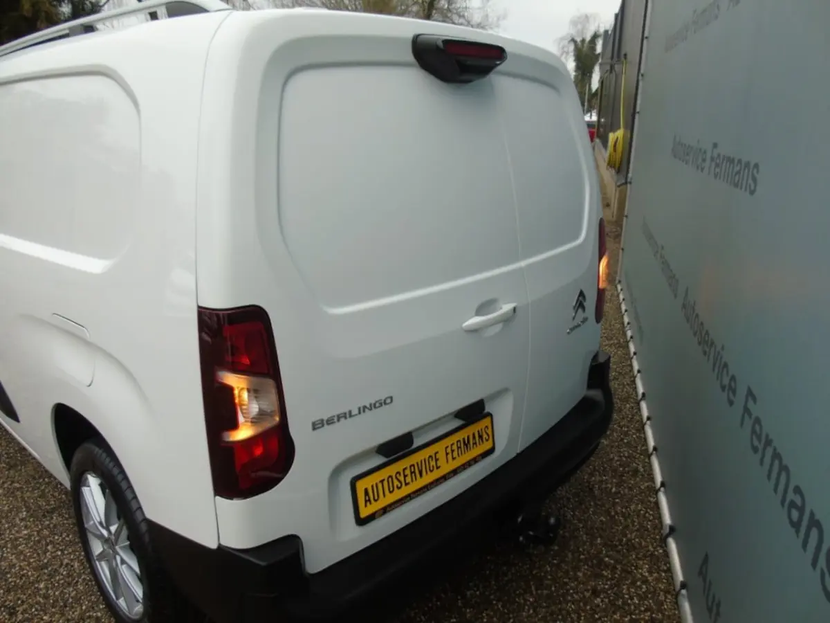 Berlingo 2L Lang 1.5 130PK - Navi - PDC - 360 Camera - Bomvoll