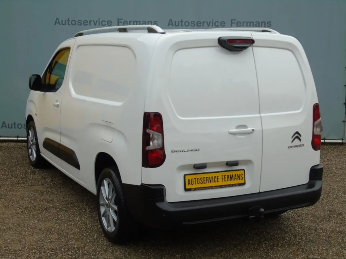 Berlingo 2L Lang 1.5 130PK - Navi - PDC - 360 Camera - Bomvoll