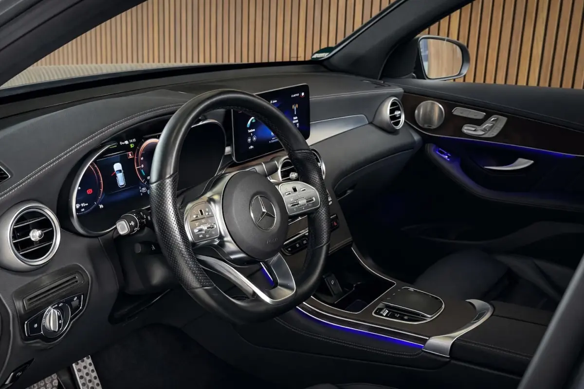 300e 4MATIC AMG PANO MEMORY BURMESTER TREKHAAK LED